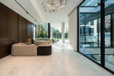 Villa te koop in Dubai, VAE 5 slaapkamers, 690.4 vr.m., nr 682183 - foto 16