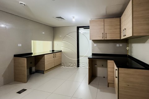 Apartman u Abu Dhabi, UAE 3 spavaćih soba, 204 m2 Br. 662984 - fotografija 8