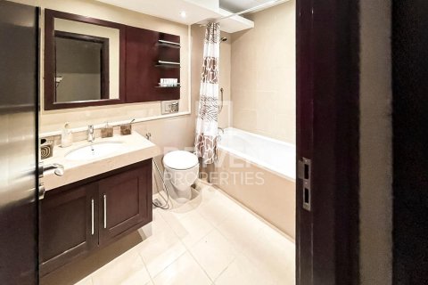 Apartment in The Views, Dubai, UAE 2 bedrooms, 132 sq.m. № 684387 - photo 9