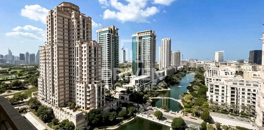 Apartment in The Views, Dubai, UAE 2 bedrooms, 132 sq.m. № 684387