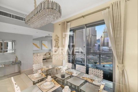 Apartment in Downtown Dubai (Downtown Burj Dubai), Dubai, UAE 3 bedrooms, 221 sq.m. № 684377 - photo 1