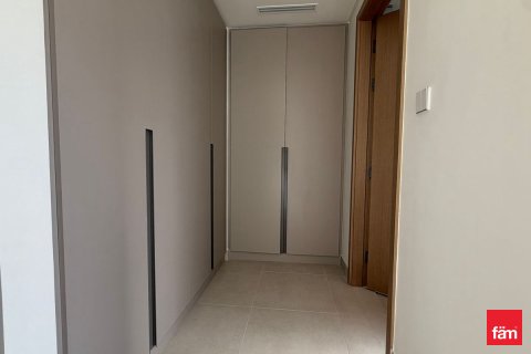 Vilë në Dubai, Emiratet e Bashkuara Arabe 3 dhoma gjumi, 144.8 m2. № 720365 - Foto 14
