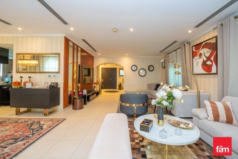 Villa zur Miete in Dubai, VAE 3 Schlafzimmer, 524.2 m2 Nr. 686312 - Foto 16