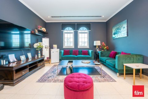 Villa zur Miete in Dubai, VAE 3 Schlafzimmer, 524.2 m2 Nr. 686312 - Foto 7