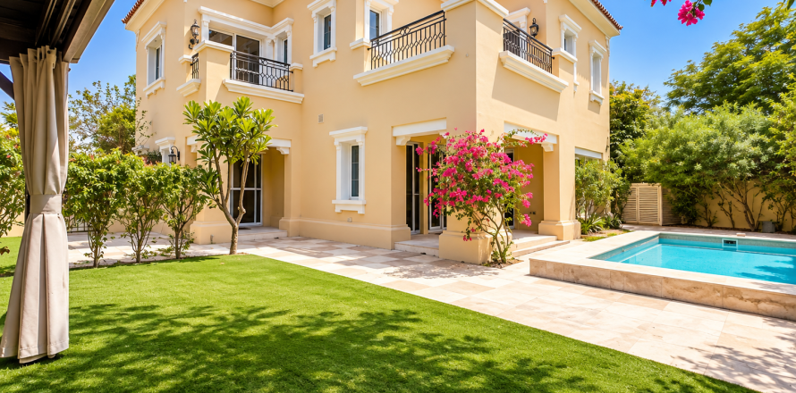 Vila u gradu Arabian Ranches, Dubai, UAE 4 spavaće sobe, 394.68 m2 Br. 768858