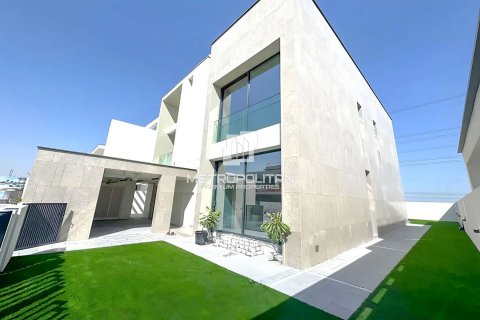 Villa en venta en Mohammed Bin Rashid City, Dubai, EAU 4 dormitorios, 615 m2 № 663921 - foto 2