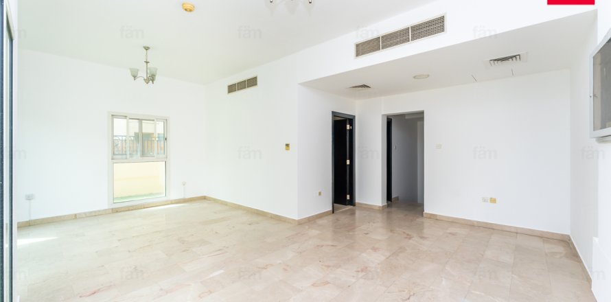 Řadový dům v Dubai, SAE 3 ložnice, 334.4 m² Č.: 634880