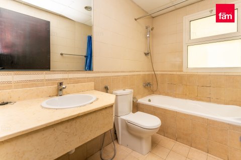 Townhouse in Dubai, UAE 3 bedrooms, 334.4 sq.m. № 634880 - photo 20