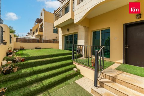Townhouse in Dubai, UAE 3 bedrooms, 334.4 sq.m. № 634880 - photo 27
