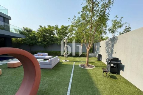 Villa para venda em Tilal City, Sharjah, EAU 5 quartos, 936 m2 № 642915 - foto 2