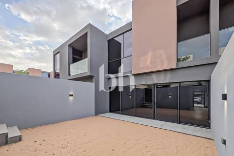 Řadový dům v Tilal City, Sharjah, SAE 2 ložnice, 183 m² Č.: 642916 - fotografie 1