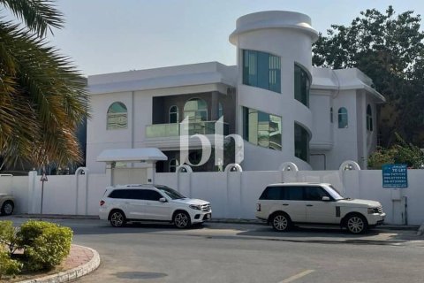 Vila v Sharjah, SAE 5 spální, 541 m2 č. 642912 - Fotografia 4