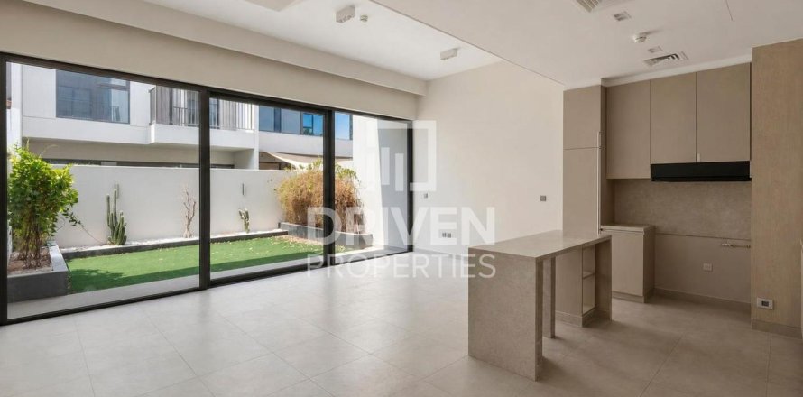 Townhouse in Mohammed Bin Rashid City, Dubai, UAE 3 bedrooms, 136.85 sq.m. № 761486