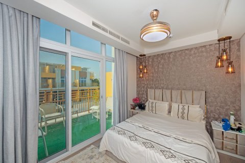 Villa en venta en DAMAC Hills (Akoya by DAMAC), Dubai, EAU 3 dormitorios, 112 m2 № 677356 - foto 5