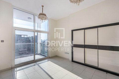 Apartment in Dubai Studio City, Dubai, UAE 3 bedrooms, 153 sq.m. № 653138 - photo 6