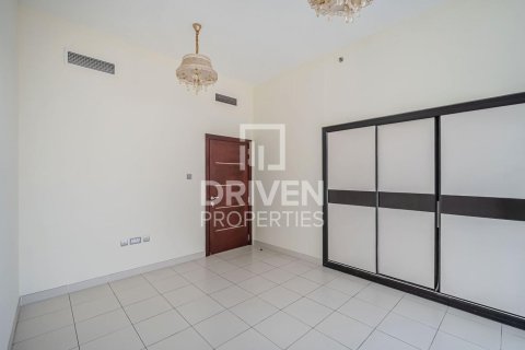 Apartment in Dubai Studio City, Dubai, UAE 3 bedrooms, 153 sq.m. № 653138 - photo 4