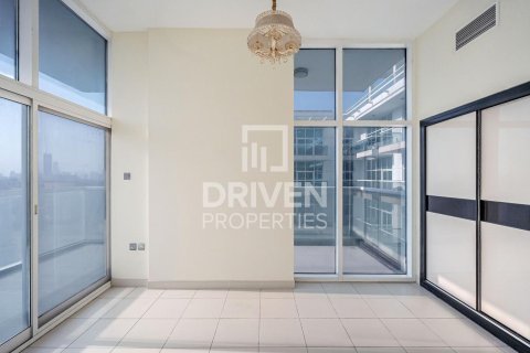 Apartment in Dubai Studio City, Dubai, UAE 3 bedrooms, 153 sq.m. № 653138 - photo 8