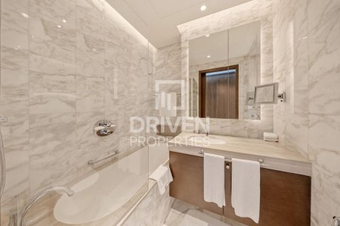 Apartment in Downtown Dubai (Downtown Burj Dubai), Dubai, UAE 4 bedrooms, 251.21 sq.m. № 768539 - photo 15
