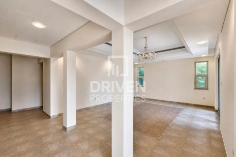 Βίλα σε Dubai Sports City, Dubai, ΗΑΕ 5 υπνοδωμάτια, 920.2 τ.μ. Αρ. 768537 - φωτογραφία 3