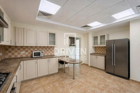 Βίλα σε Dubai Sports City, Dubai, ΗΑΕ 5 υπνοδωμάτια, 920.2 τ.μ. Αρ. 768537 - φωτογραφία 16