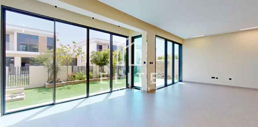 Villa a Tilal Al Ghaf, Dubai, EAU 4 camere da letto № 681792