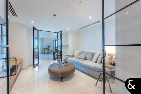 Apartment in Palm Jumeirah, Dubai, UAE 3 bedrooms, 443 sq.m. № 666412 - photo 7