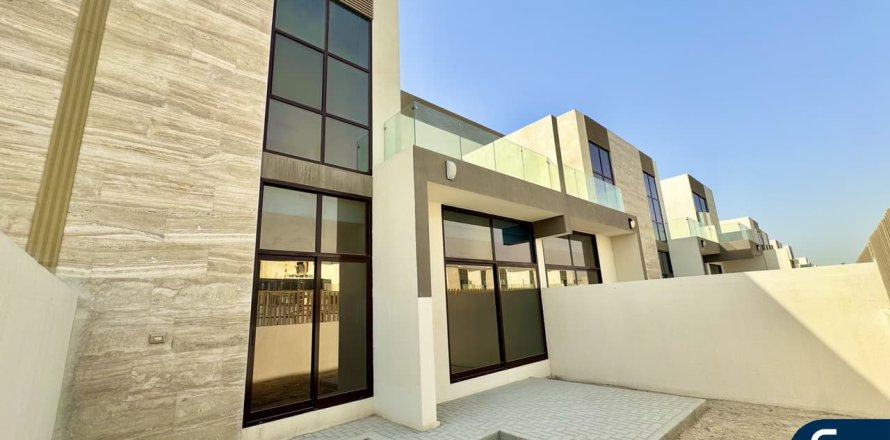 Townhouse i Mohammed Bin Rashid City, Dubai, UAE 4 soveværelser, 188 kvm № 666410
