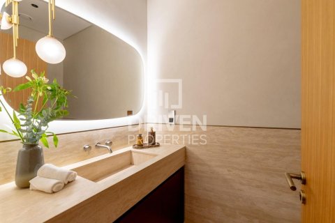 Apartment in Jumeirah, Dubai, UAE 3 bedrooms, 278 sq.m. № 683176 - photo 23