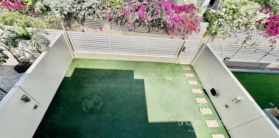 Villa Dubai Hills Estatejā, AAE 3 istabas, 194 m2 Nr. 697383