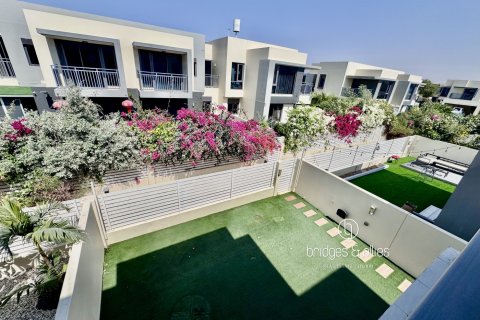 Villa in Dubai Hills Estate, UAE 3 bedrooms, 194 sq.m. № 697383 - photo 19