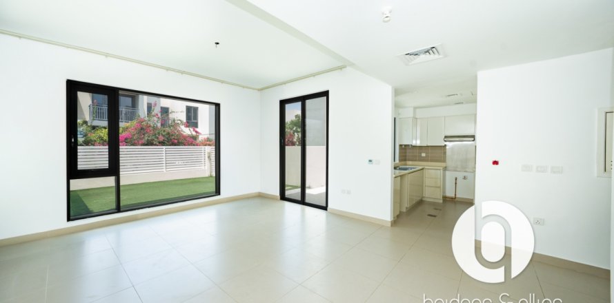 Villa asukohaga Dubai Hills Estate, AÜE: 3 magamistoaga, 194 m² Nr 697383