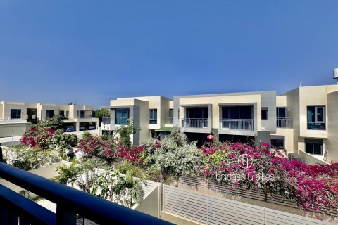 Villa in Dubai Hills Estate, UAE 3 bedrooms, 194 sq.m. № 697383 - photo 11