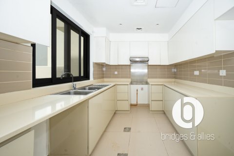 Villa til leje i Dubai Hills Estate, Dubai, UAE 3 soveværelser, 194 kvm № 697383 - foto 17