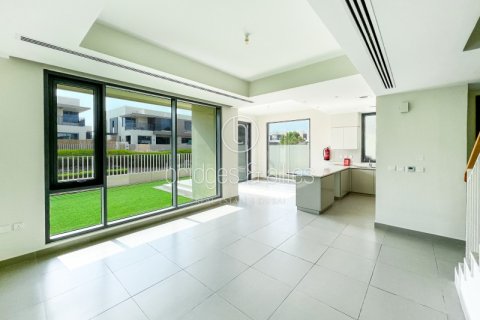 Villa in Dubai Hills Estate, UAE 5 bedrooms, 302 sq.m. № 697386 - photo 2