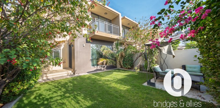 Dubai Hills Estate、Dubai、UAEにあるヴィラ 3ベッドルーム、192 m2 No697384
