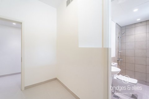 Villa en alquiler en Dubai South (Dubai World Central), Dubai, EAU 3 dormitorios, 189 m2 № 678724 - foto 10