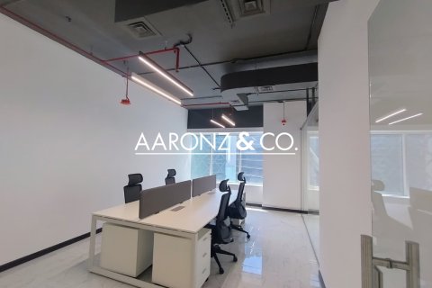 Business Bay、Dubai、UAE にあるオフィスの賃貸物件 135 m2、No678723 - 写真 18