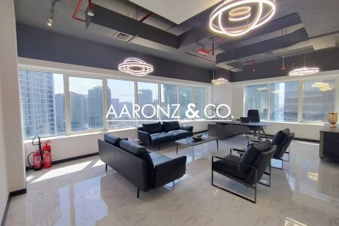 Business Bay、Dubai、UAE にあるオフィスの賃貸物件 135 m2、No678723 - 写真 8