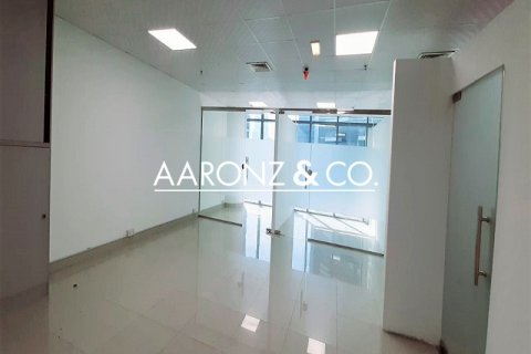 Oficiu de închiriat în Business Bay, Dubai, EAU 81 mp. №678722 - poză 3