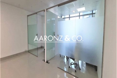 Oficiu de închiriat în Business Bay, Dubai, EAU 81 mp. №678722 - poză 4