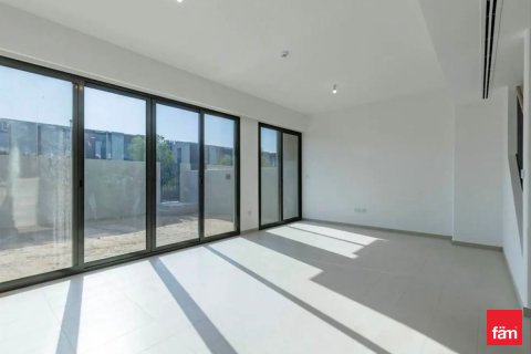 Villa te huur in Dubai, VAE 3 slaapkamers, 180 vr.m., nr 679895 - foto 1