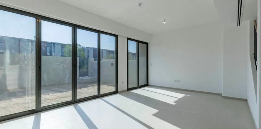 Villa in Dubai, VAE 3 slaapkamers, 180 vr.m. nr 679895