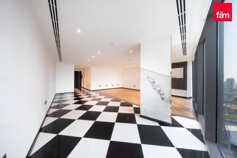 Office in Business Bay, Dubai, UAE 67.5 sq.m. № 660547 - photo 3