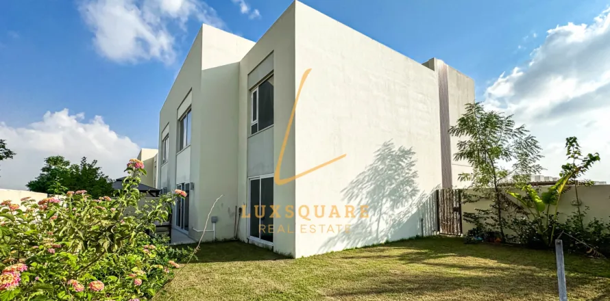 Dzīvoklis URBANA III Dubai South (Dubai World Central), Dubaijā, AAE 3 istabas, 247 m2 Nr. 659929