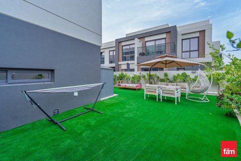 Villa til leje i Dubai, UAE 4 soveværelser, 227.5 kvm № 668881 - foto 2