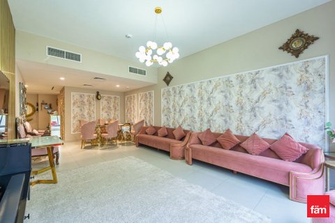 Villa til leje i Dubai, UAE 4 soveværelser, 227.5 kvm № 668881 - foto 4