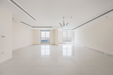 آپارتمان برای فروش در  Jumeirah Lake Towers، Dubai، امارات متحده عربی  4 خوابه ، 236.68 متر مربع ، شماره 749257 - تصویر 2