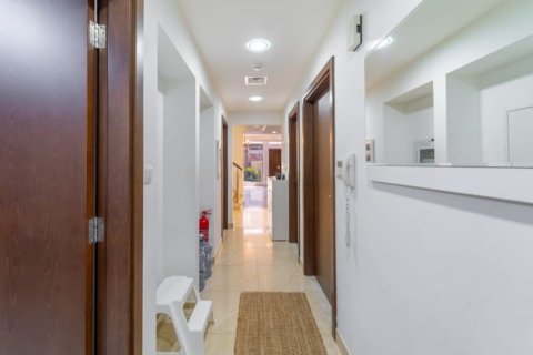 Városi lakóépület itt: Jumeirah Village Circle, Dubai, EAE, 4 hálószoba, 162.92 m², azonosító: 749215 - fénykép 6