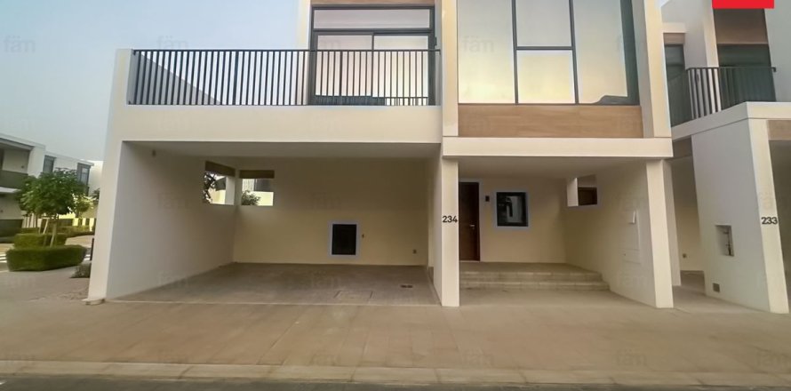 Shtëpi në qytet në Dubai, Emiratet e Bashkuara Arabe 4 dhoma gjumi, 170.8 m2. № 669686