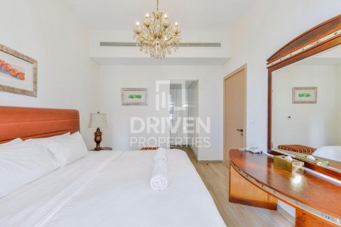 Downtown Dubai (Downtown Burj Dubai), Dubai, संयुक्त अरब अमीरात में अपार्टमेंट, 1 बेडरूम, 97 वर्ग मीटर, संख्या 684677 - फ़ोटो 19